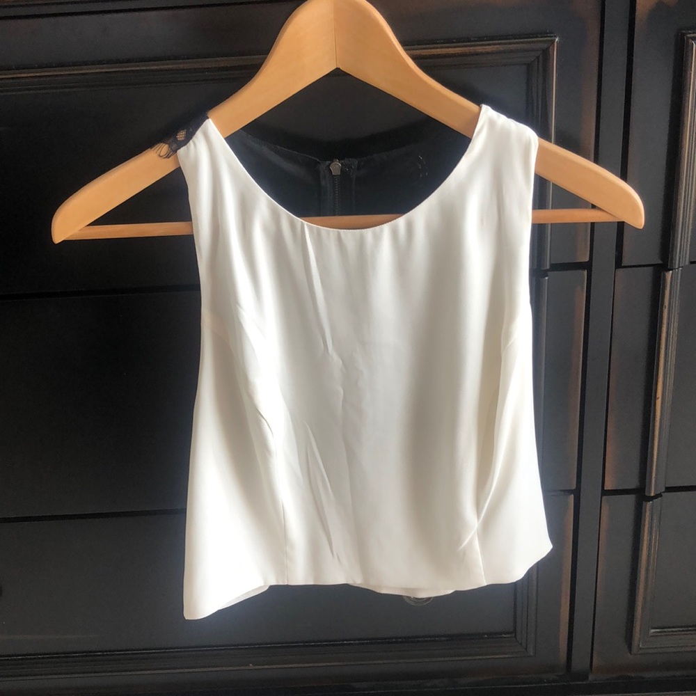 Crop top lace detail